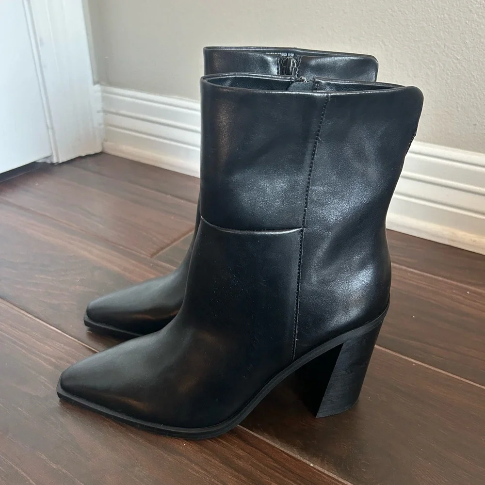 NEW‎ Steve Madden Silvee Black Leather Snip Toe Block Heel Side Zip Boots 9.5
